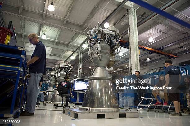 Rocket Engine Intern 1,407 Space Rocket Engineer Stock Photos, High-Res Pictures, and Images ...