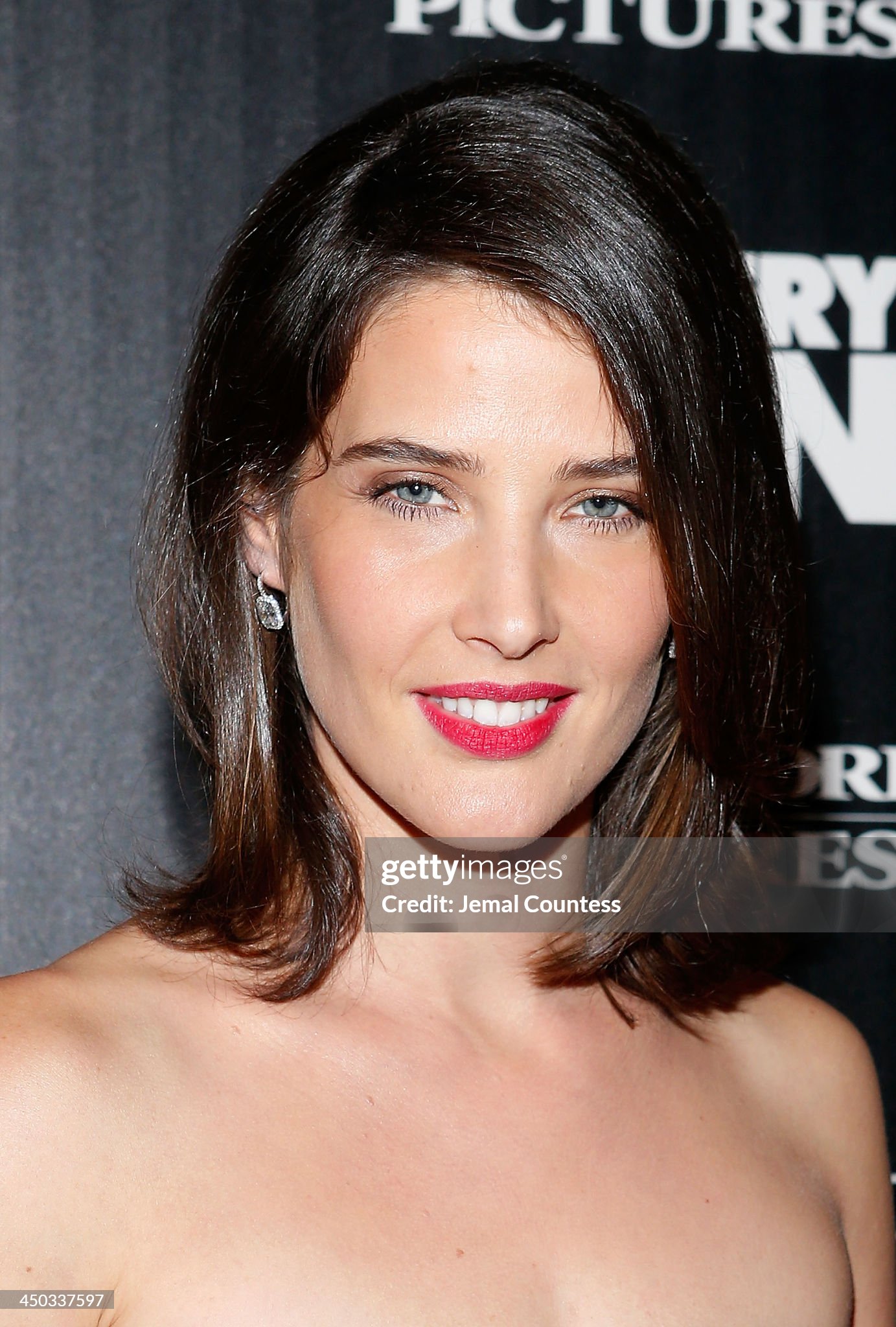 DEBATE sobre belleza, guapura y hermosura (fotos) - VOL II - Página 26 Actress-cobie-smulders-attends-the-screening-of-delivery-man-hosted-by-dreamworks-pictures-and