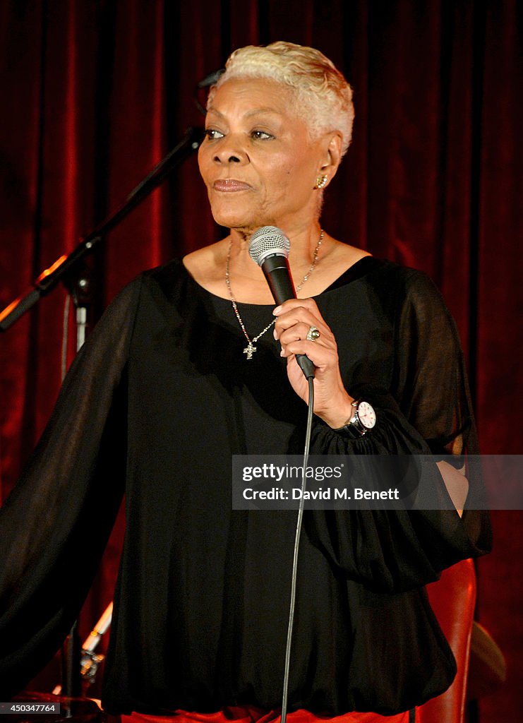 Dionne Warwick Performs Live At The Arts Club
