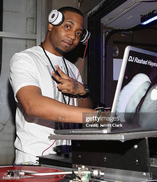 Rashad R 43 Rashad Hayes Stock Photos, High-Res Pictures, and Images - Getty Images