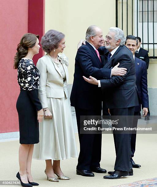 Mexican President's wife Angelica Rivera, Queen Sofia of Spain, King Juan Carlos of Spain and Placido Domingo host a reception on June 10, 2014 in...