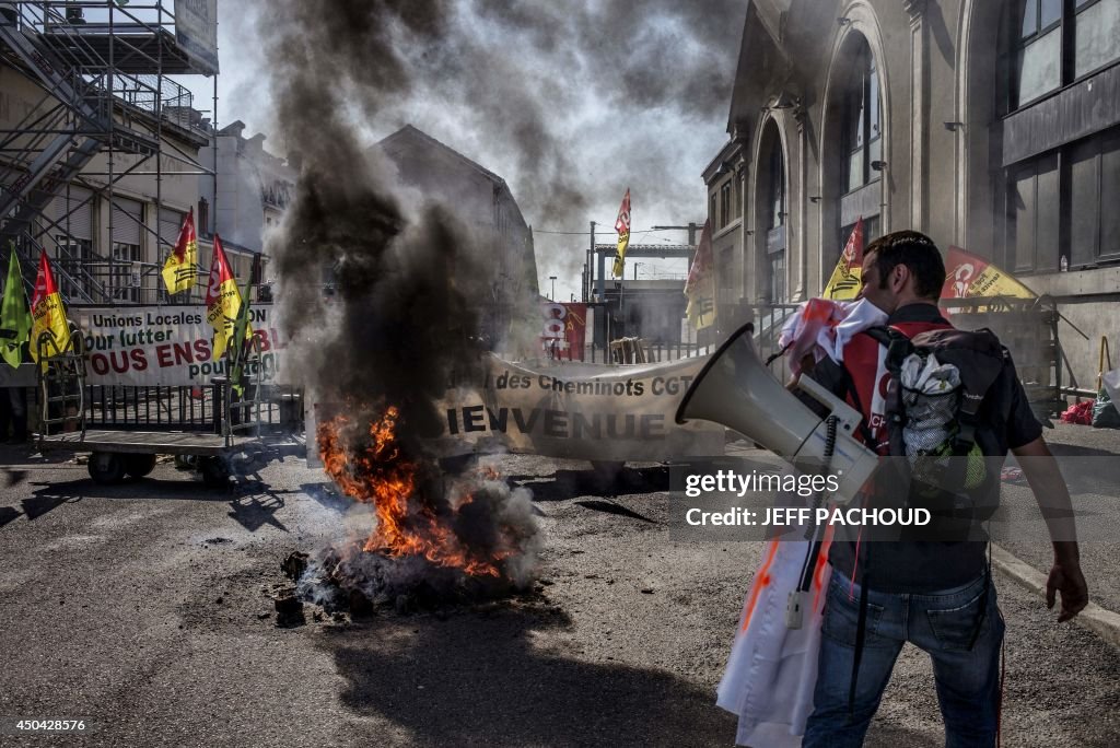 FRANCE-TRANSPORT-RAIL-STRIKE-LYON