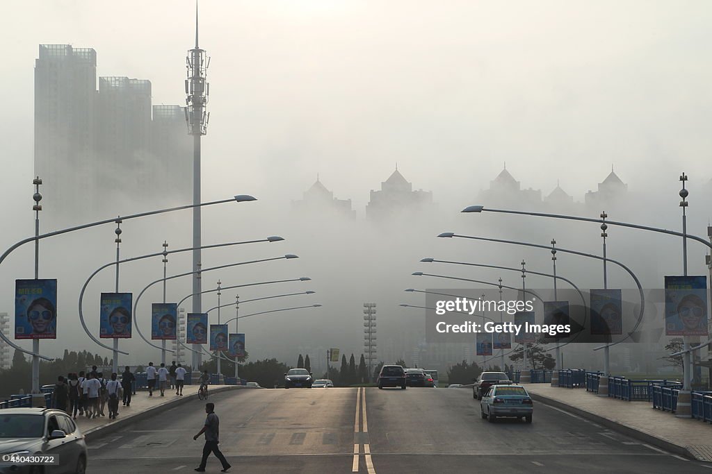 Heavy Fog Hits Dalian