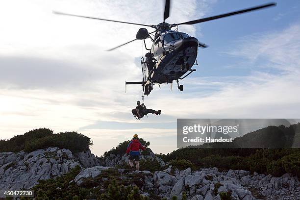 Acx Rescue Riesending Cave Rescue Photos and Premium High Res Pictures - Getty Images