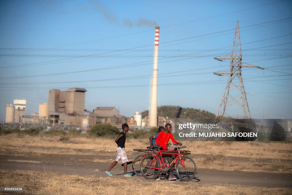 TOPSHOT-SAFRICA-MINING-STRIKE