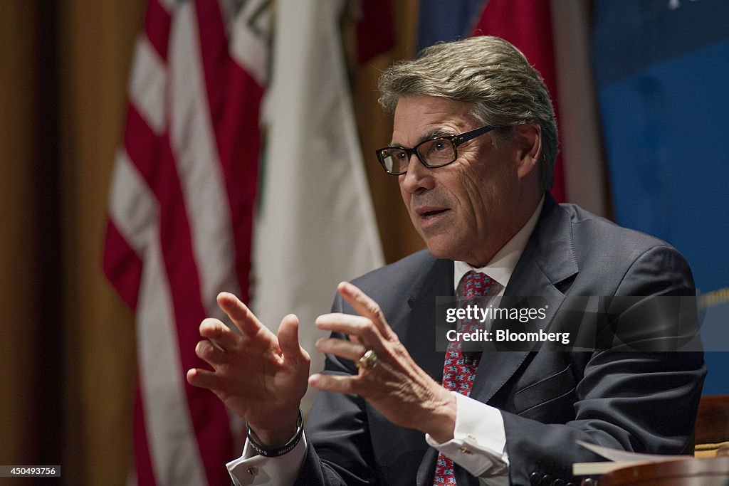 Texas Governor Rick Perry Speaks At The Commonwealth Club