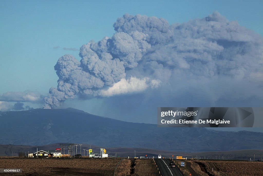 Eruption Of Eyjafjallajokull Volcano In Iceland