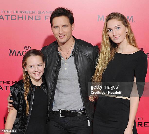 Actor Peter Facinelli and daughters Luca Bella Facinelli and Lola Ray Facinelli arrive at the Los Angeles Premiere "The Hunger Games: Catching Fire"...