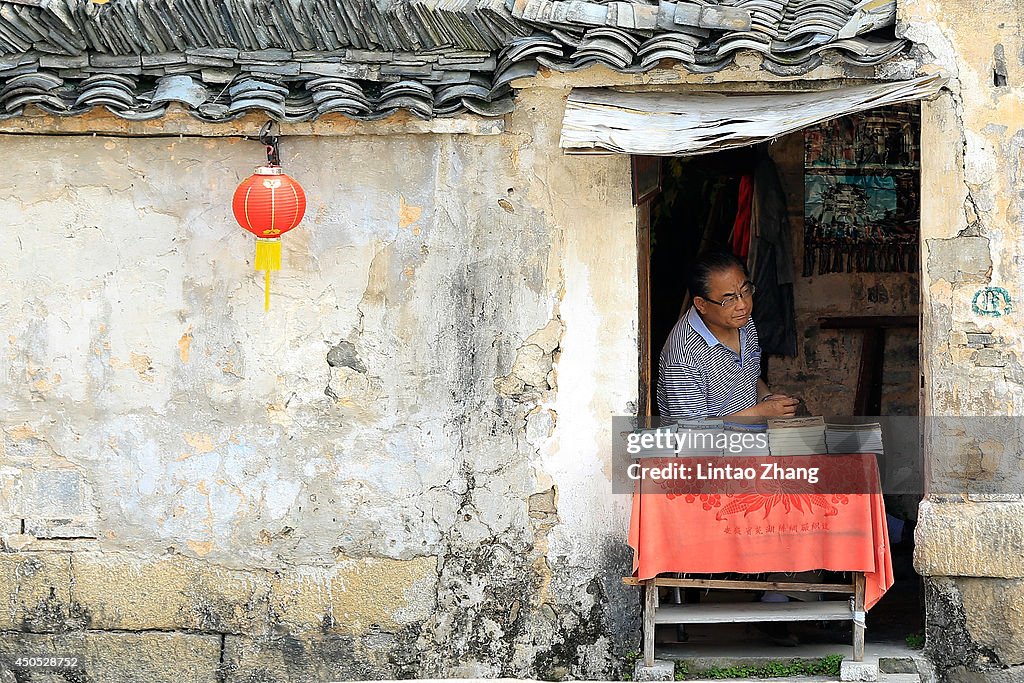 Daily Life In Hong Village