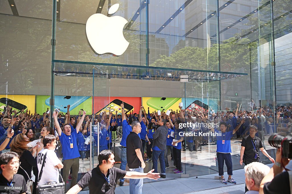 Apple Opens New Store In Omotesando, Tokyo