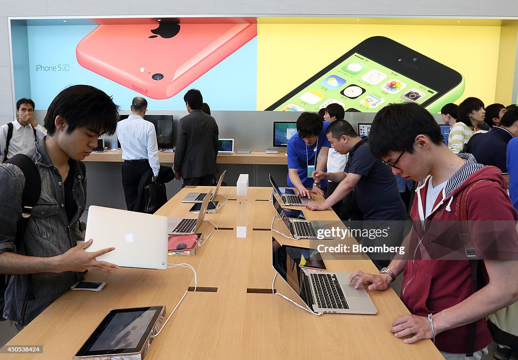 Apple Inc. Opens New Store At Omotesando