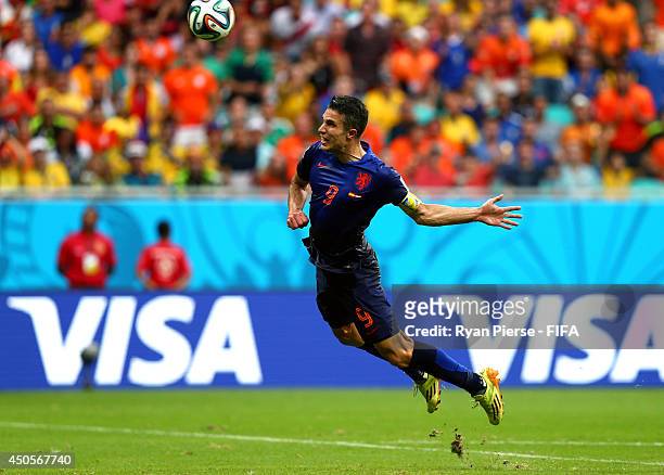 Robin van Persie of the Netherlands scores the equalising goal during the 2014 FIFA World Cup Brazil Group B match between Spain and Netherlands at...