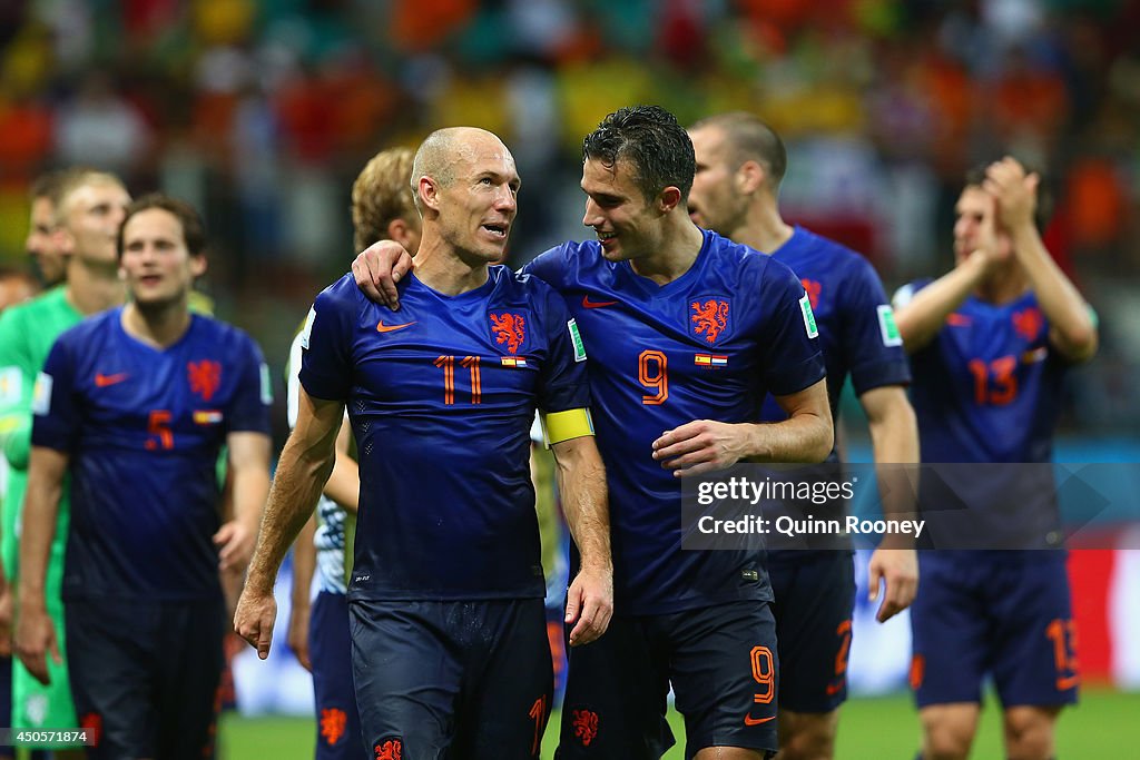 Spain v Netherlands: Group B - 2014 FIFA World Cup Brazil