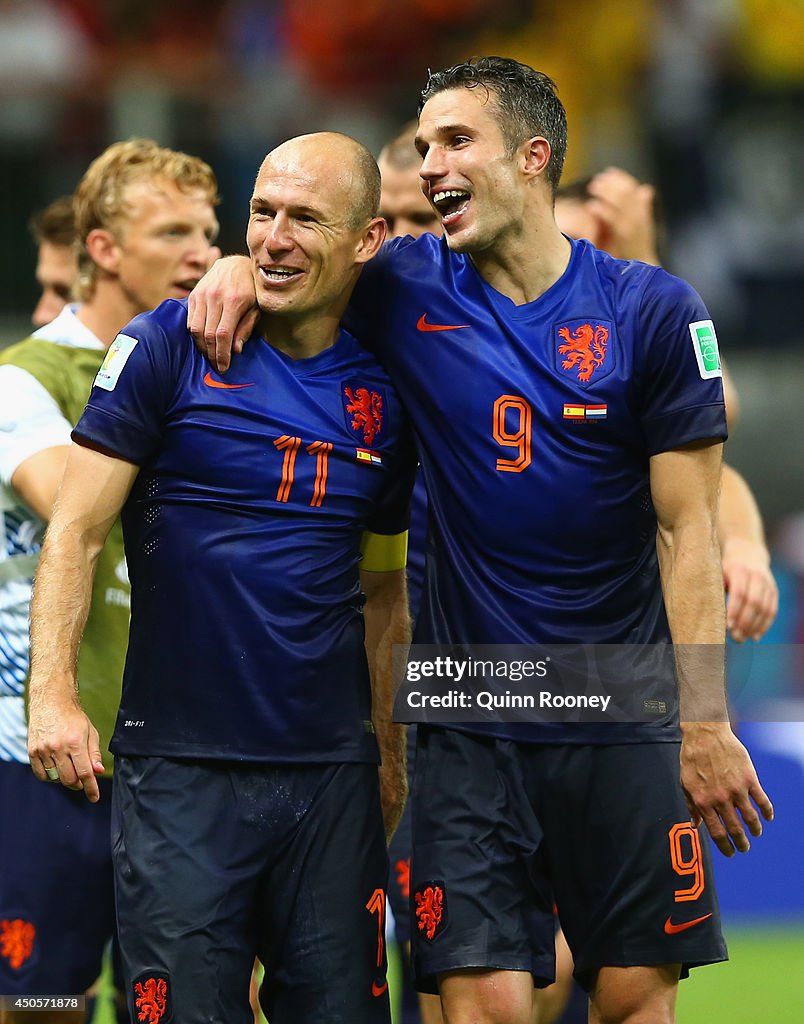 Spain v Netherlands: Group B - 2014 FIFA World Cup Brazil