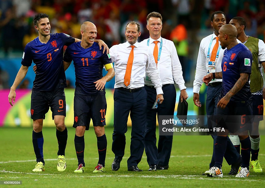 Spain v Netherlands: Group B - 2014 FIFA World Cup Brazil