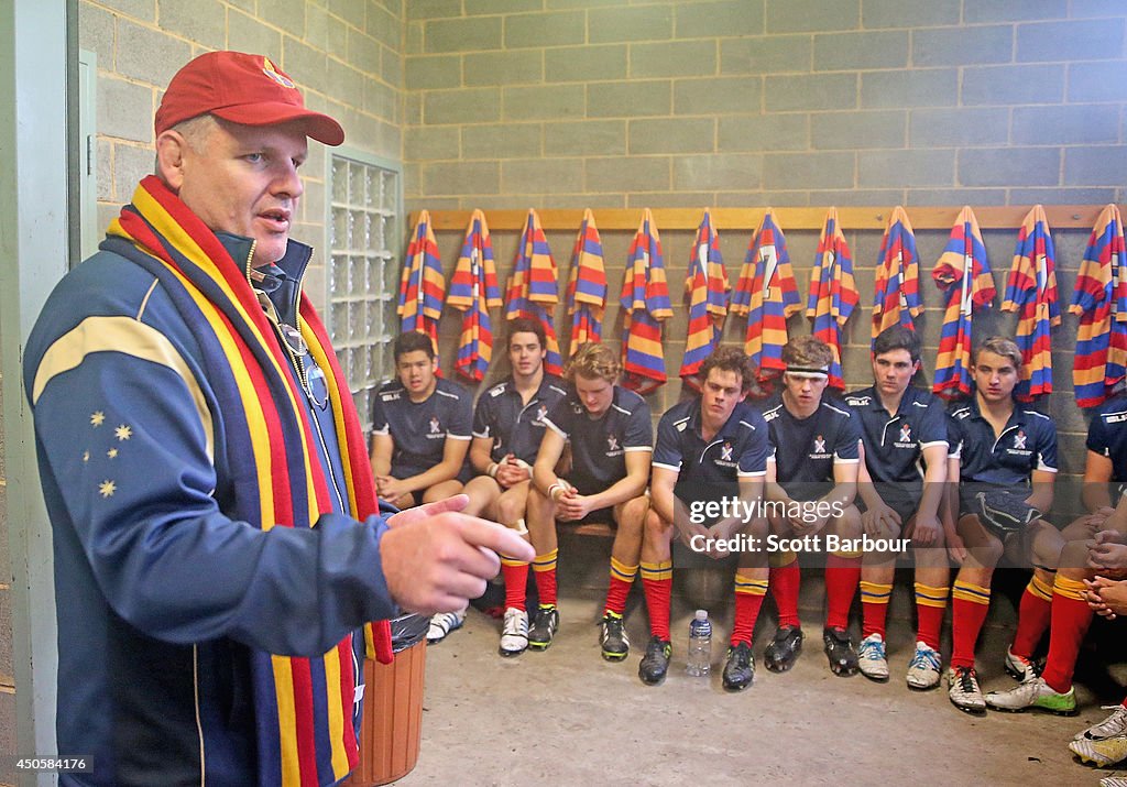 Ewen McKenzie Attends St Kevin's College Match