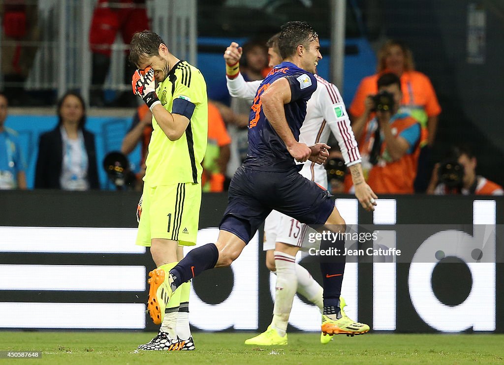 Spain v Netherlands: Group B - 2014 FIFA World Cup Brazil