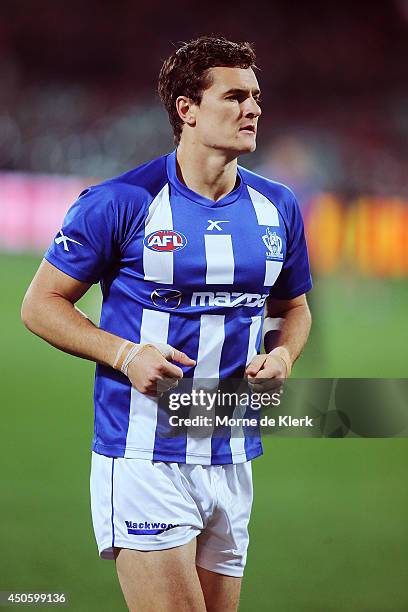 Scott Thompson of the Kangaroos warm up before the round 13 AFL match between the Adelaide Crows and the North Melbourne Kangaroos at Adelaide Oval...