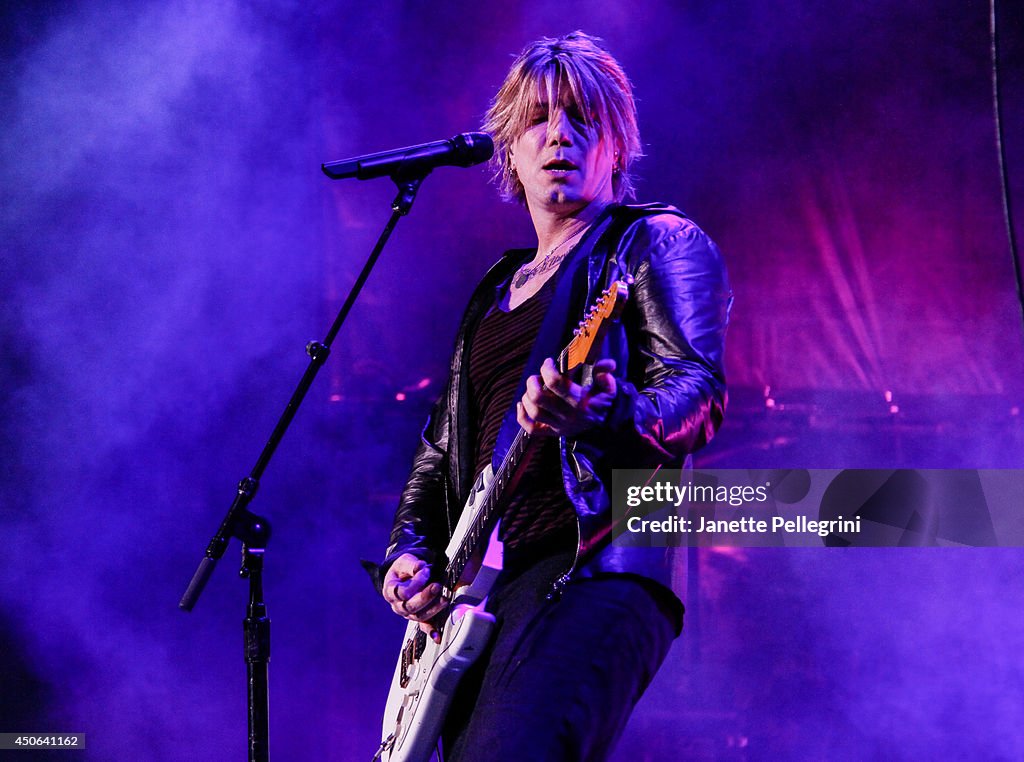 Goo Goo Dolls And Daughtry In Concert - Wantagh, NY
