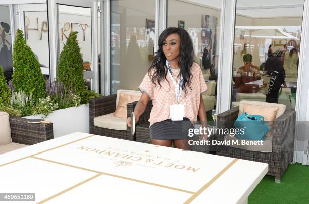Laura Ralph Moet 2,175 Moet & Chandon Suite Stock Photos, High-Res Pictures, and Images ...