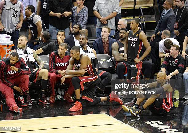 Nba Bench View Lebron Bosh Bench Photos and Premium High Res Pictures - Getty Images