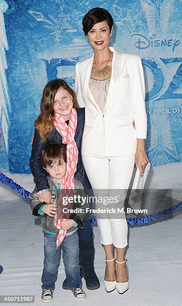 Actress Catherine Bell attends the Premiere of Walt Disney Animation Studios' "Frozen" at the El Capitan Theatre on November 19, 2013 in Hollywood,...