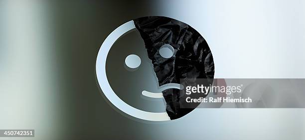 graphic of a face half smiling and half sad against a gradient background - panorama stock-grafiken, -clipart, -cartoons und -symbole