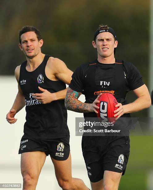 Luke Ball Luke Ball Photos and Premium High Res Pictures - Getty Images