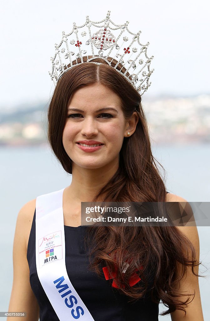 Miss England 2014 - Winner Photocall