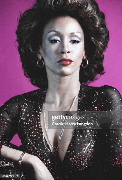 Singer Freda Payne poses for a portrait in 1974 in Los Angeles, California.