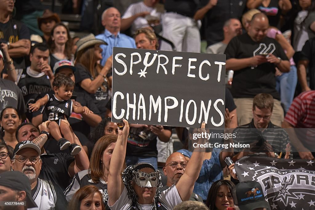 Spurs Fans Riot San Antonio Spurs fan in stands with sign that reads SPURFECT... Photo ...