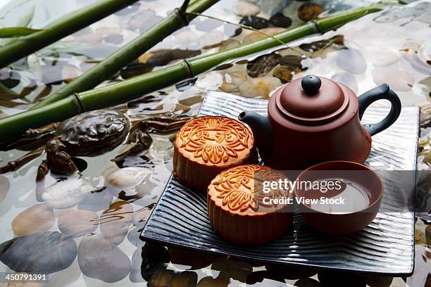 close-up of crabs and moon cakes - moon crabs stock pictures, royalty-free photos & images