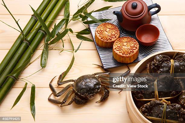 close-up of crabs and moon cakes - moon crabs stock pictures, royalty-free photos & images