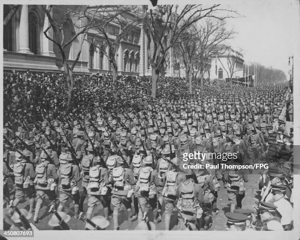 Soldiers on parade, marching past the Metropolitan Museum of Art during World War One, New York City, circa 1914-1918.