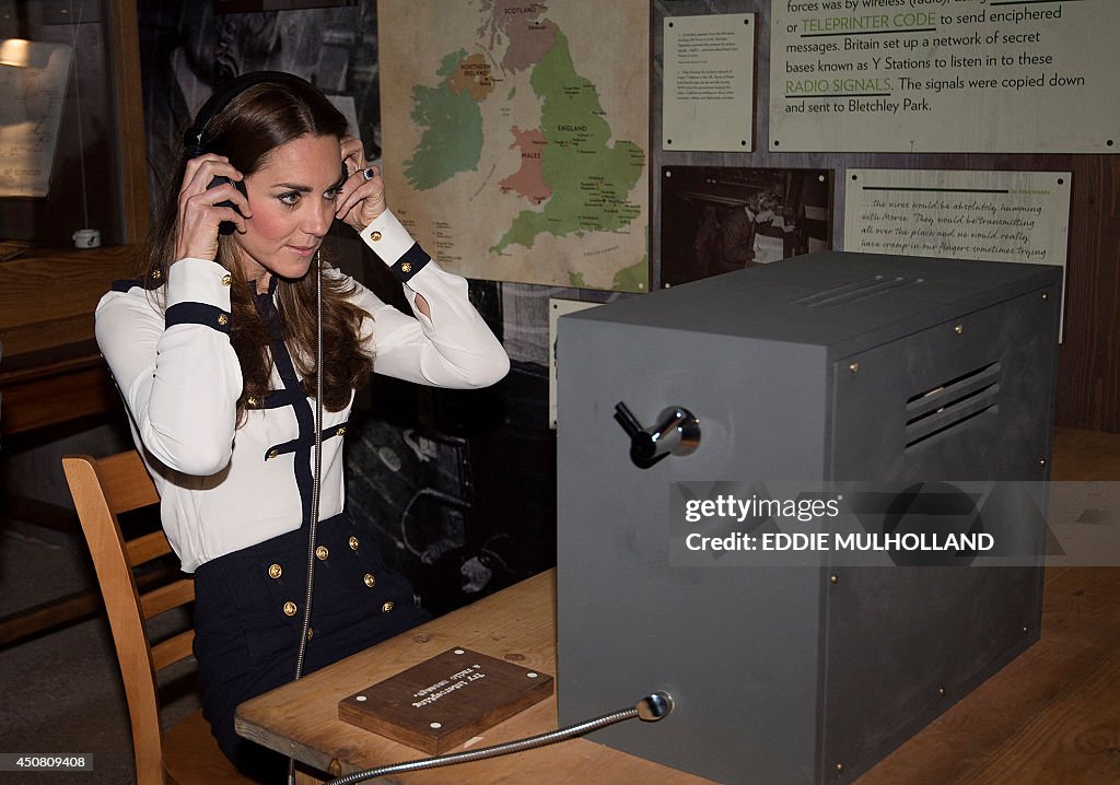 BRITAIN-ROYALS-HISTORY-WWII