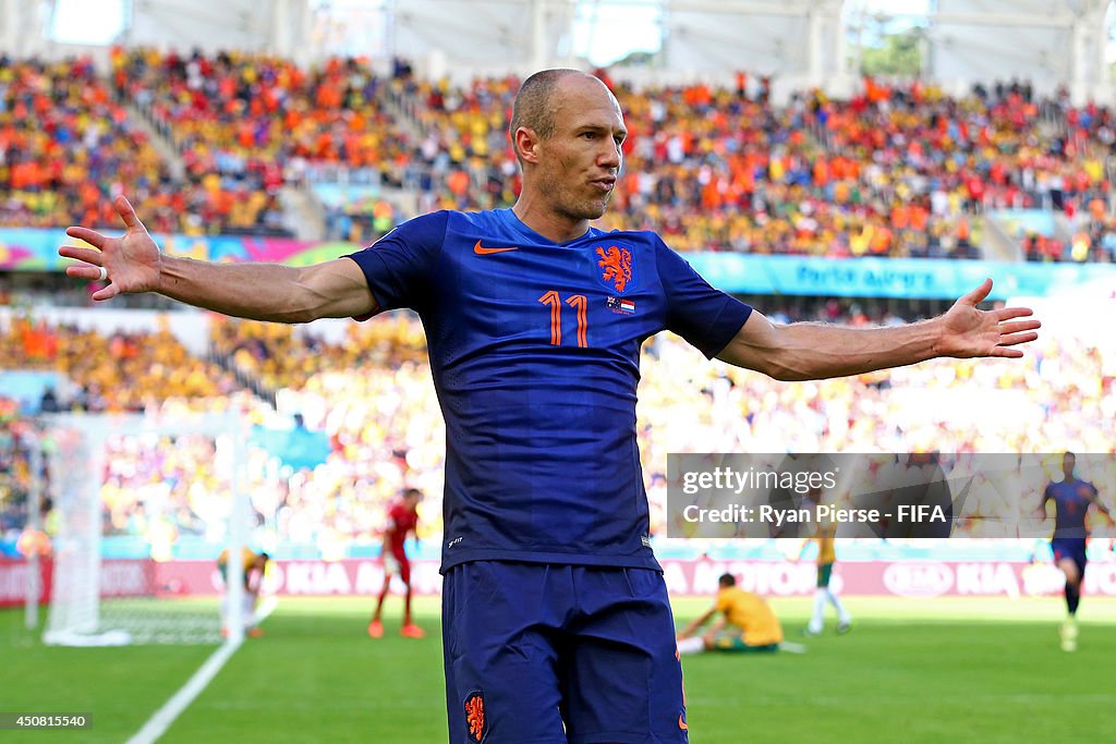 Australia v Netherlands: Group B - 2014 FIFA World Cup Brazil