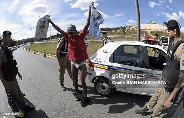 Essi Armested 25 Messi Arrested Stock Photos, High-Res Pictures, and Images - Getty ...