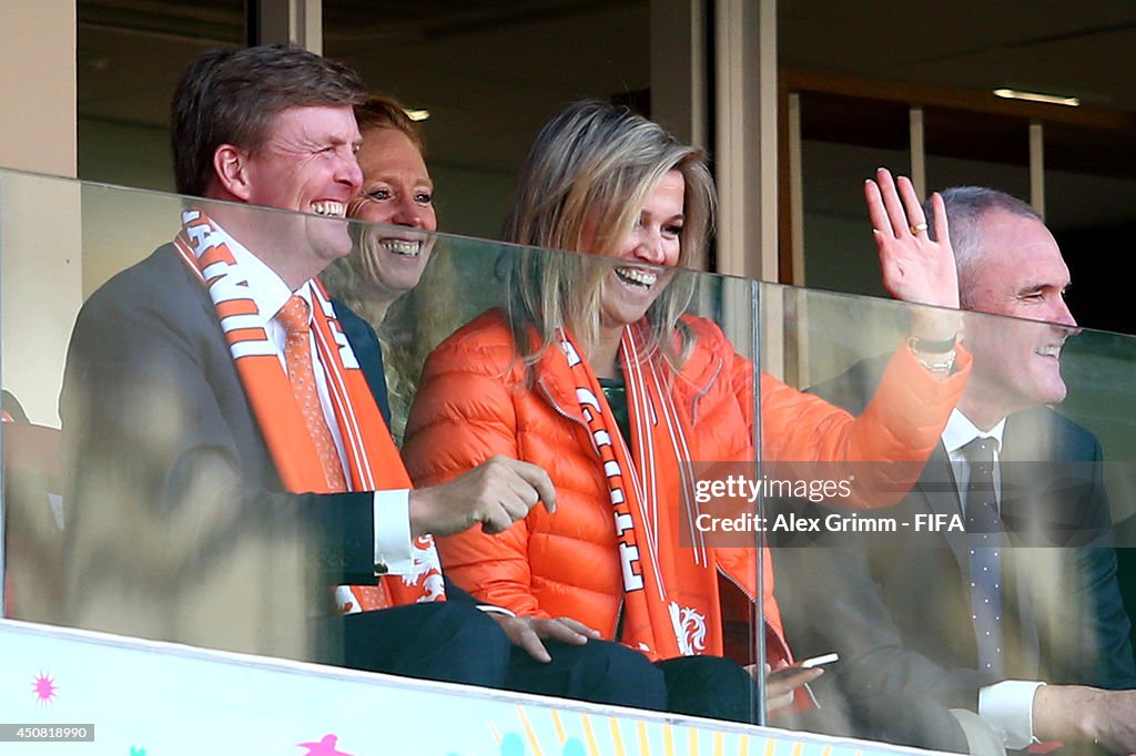 Australia v Netherlands: Group B - 2014 FIFA World Cup Brazil