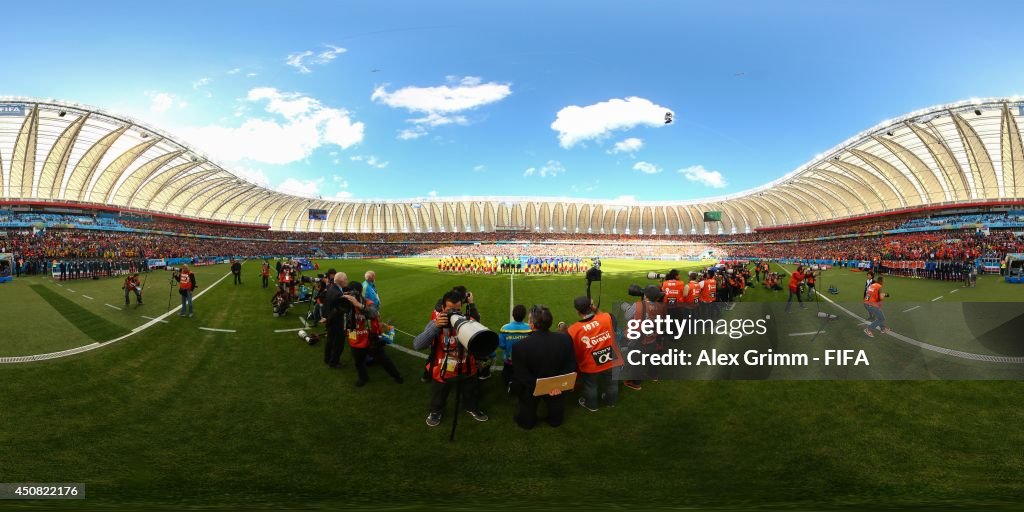 Australia v Netherlands: Group B - 2014 FIFA World Cup Brazil