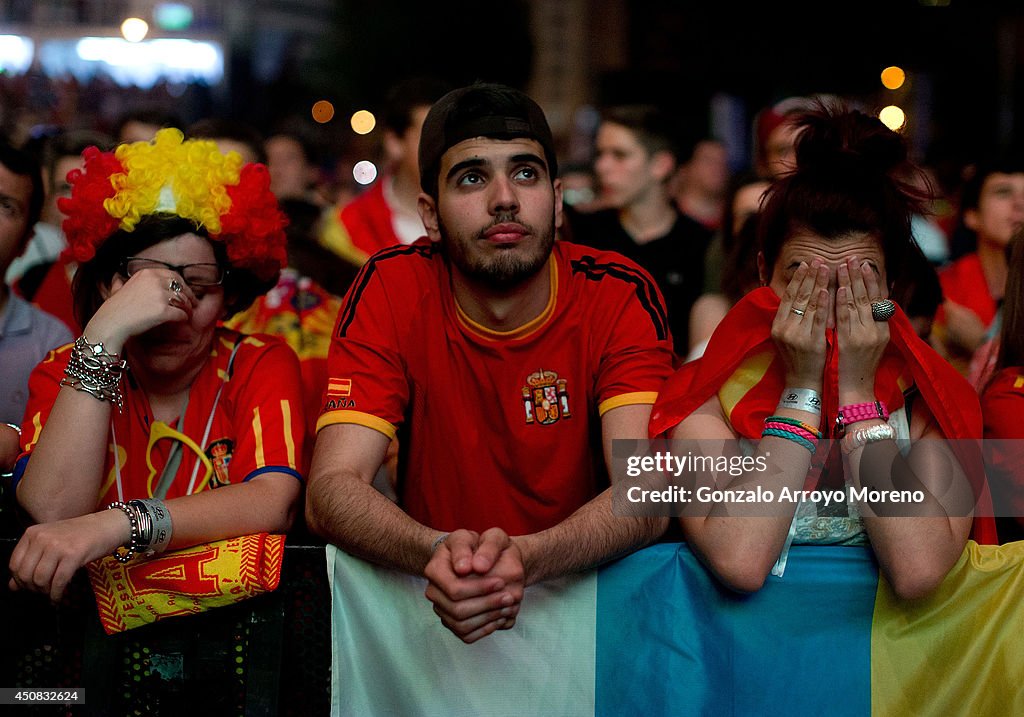 Spanish Fans Watch Spain Vs Chile World Cup Match
