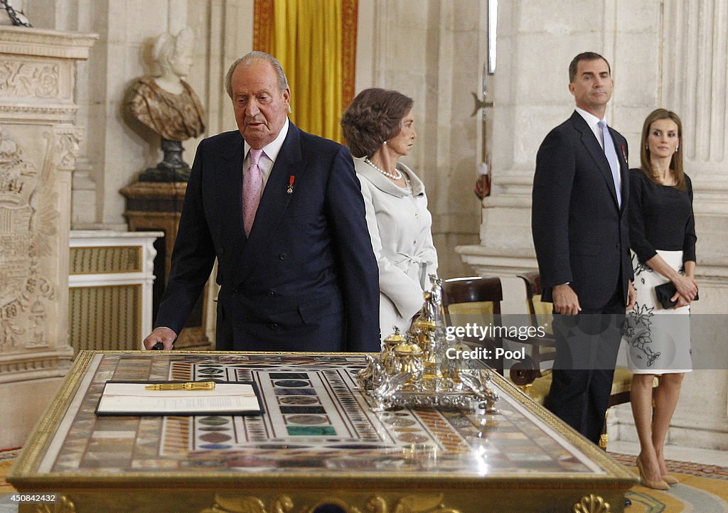 King Juan Carlos Signs The Official Abdication Papers