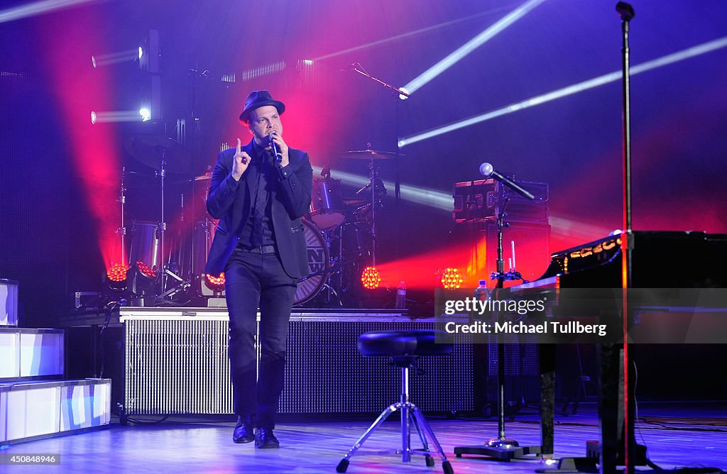 Matt Nathanson, Gavin DeGraw And Mary Lambert Perform At The Greek Theater