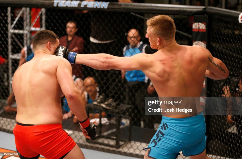 The Ultimate Fighter 19: Walsh v Berzin
