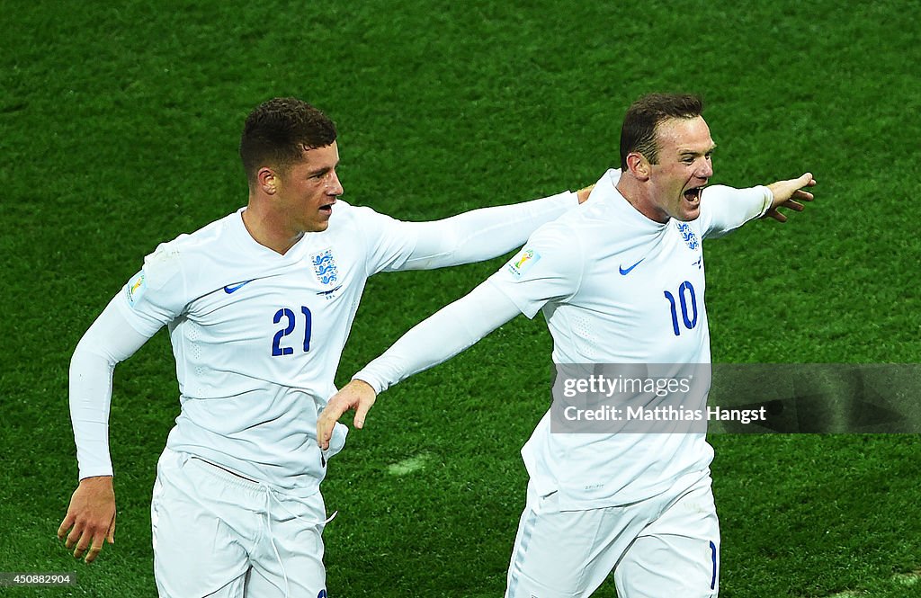 Uruguay v England: Group D - 2014 FIFA World Cup Brazil