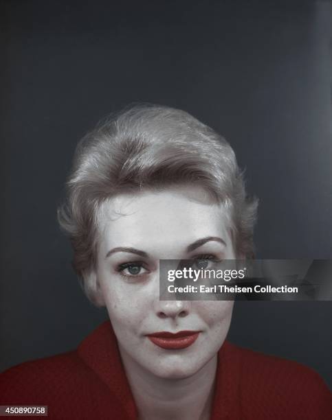 Actress Kim Novak poses for a portrait circa 1955 in Los Angeles, California.