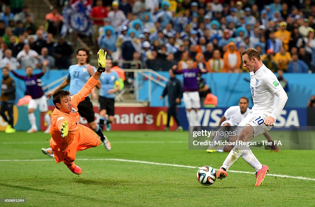 Uruguay v England: Group D - 2014 FIFA World Cup Brazil
