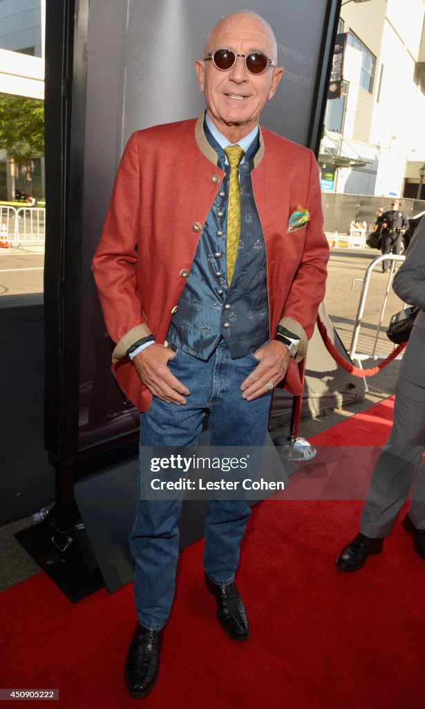 2014 Los Angeles Film Festival - Premiere of Warner Bros. Pictures' "Jersey Boys" - Red Carpet