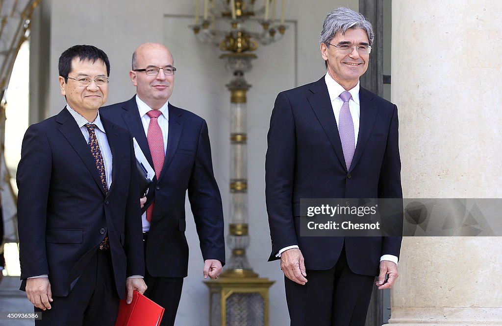 French President Francois Hollande Receives Joe KAISER, Siemens CEO And  Shunichi MIYANAGA,  Mitsubishi CEO At Elysee Palace