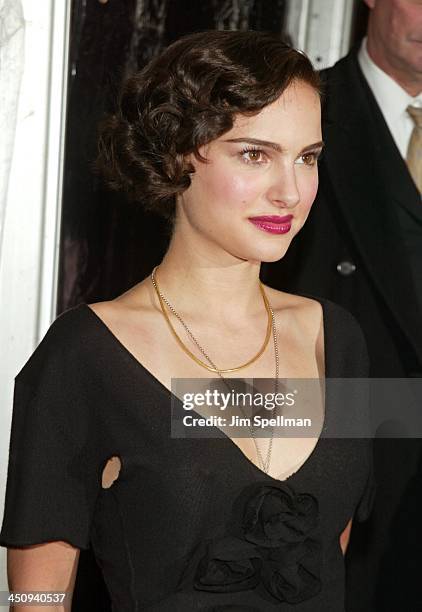 Natalie Portman during Cold Mountain - New York Premiere - Outside Arrivals at Ziegfeld Theater in New York City, New York, United States.