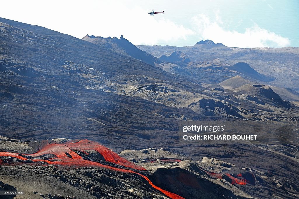 FRANCE-VOLCANO-REUNION